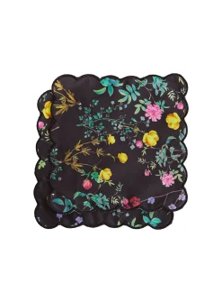 Scallop Embroidered Edge Cocktail Napkin