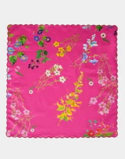 Scallop Embroidered Edge Dinner Napkin